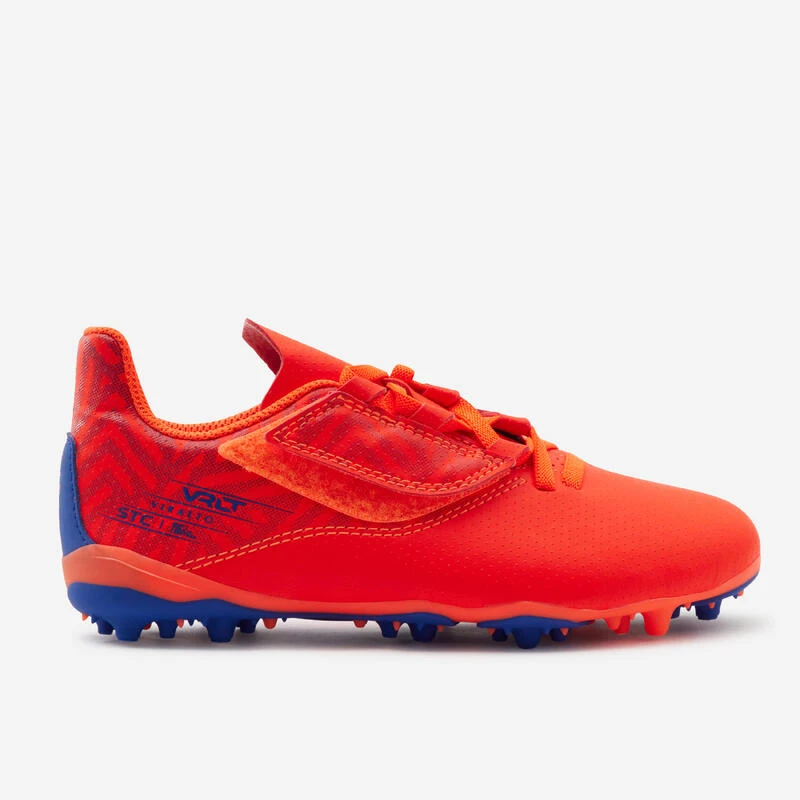 Kipsta CHAUSSURES DE FOOTBALL ENFANT A SCRATCH VIRALTO I EASY MG/AG ORANGE ET BLEU 4 Kipsta CHAUSSURES DE FOOTBALL ENFANT A SCRATCH VIRALTO I EASY MG/AG ORANGE ET BLEU – Image 2