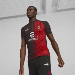 Maillot D’avant-match A.C. Milan PUMA -Sports - Équipement de football maillot davant match ac milan puma 1