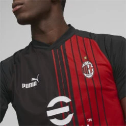 Maillot D’avant-match A.C. Milan PUMA -Sports - Équipement de football maillot davant match ac milan puma 2