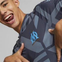 Maillot D’avant-match De Football Olympique De Marseille Homme PUMA -Sports - Équipement de football maillot davant match de football olympique de marseille homme puma 3