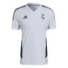 ADIDAS Maillot D'entrainement Real Madrid Adulte 2022 2 ADIDAS Maillot D'entrainement Real Madrid Adulte 2022 -Sports - Équipement de football maillot dentrainement real madrid adulte 2022